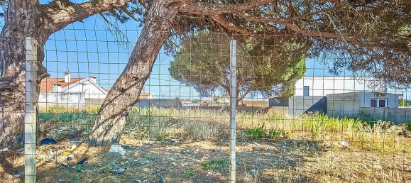 272m² Land in Cascais, Portugal No. 231552 3