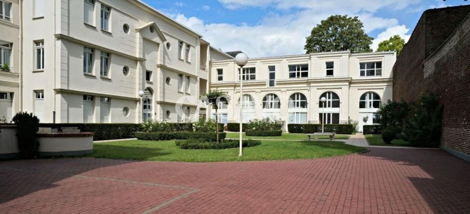 Дуплекс с 1 спальней в Лилль, Франция № 236581