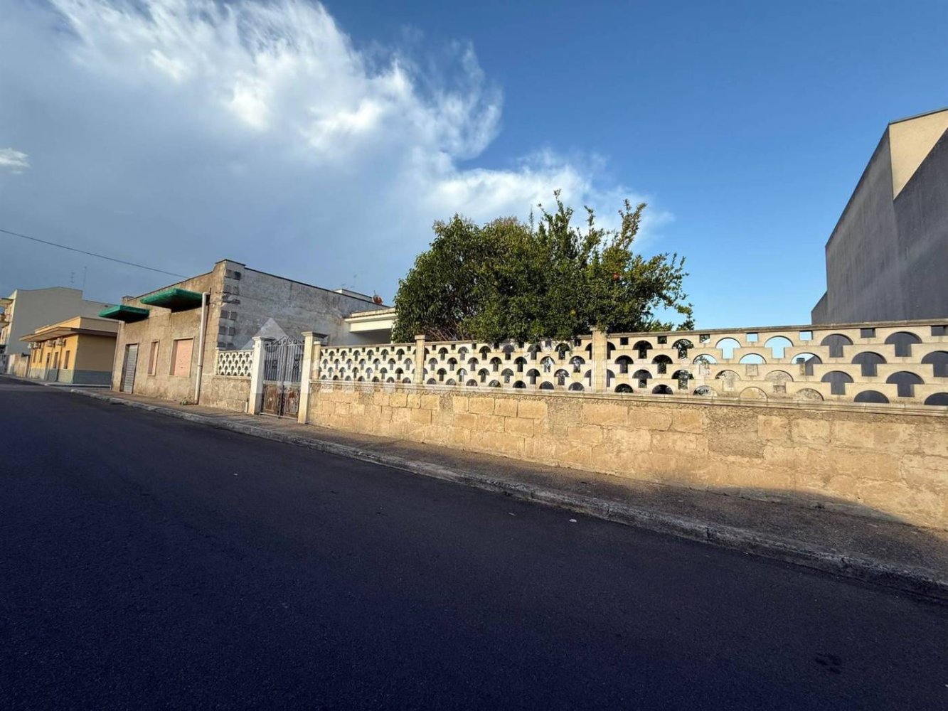 4 rooms Apartment in Taranto, Italy No. 342367