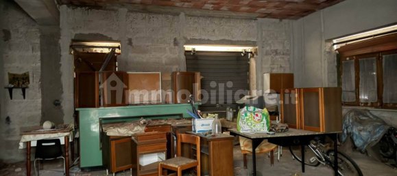 4 rooms Apartment in Taranto, Italy No. 342367 3