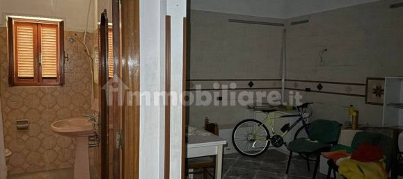4 rooms Apartment in Taranto, Italy No. 342367 10