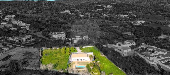 3 bedrooms House in Loule, Portugal No. 28130 2