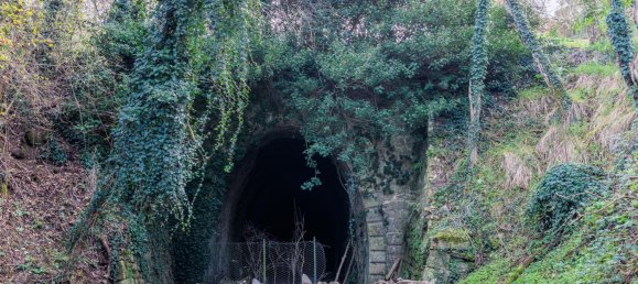 3 bedrooms House in Montevarchi, Italy No. 74014 6