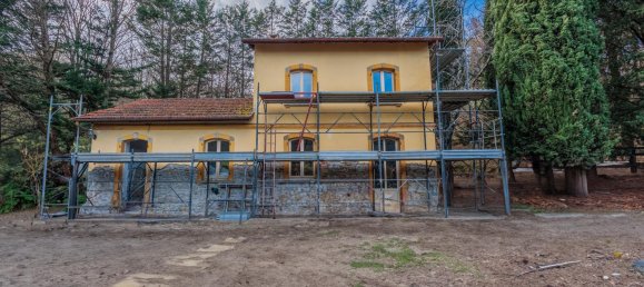 3 bedrooms House in Montevarchi, Italy No. 74014 2