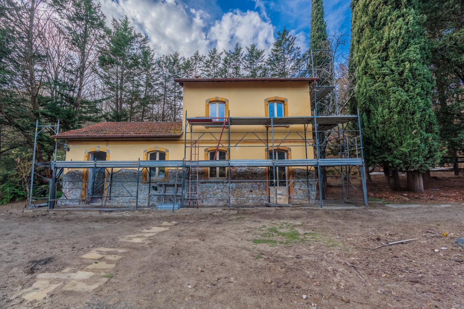 3 bedrooms House in Montevarchi, Italy No. 74014
