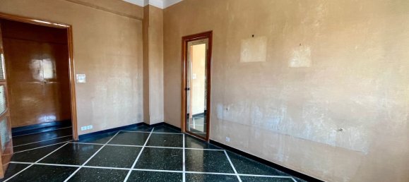 4-Zimmer Wohnung in Genoa, Italy, Nr. 259964 11