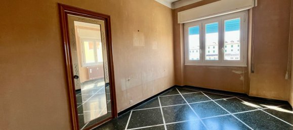 4-Zimmer Wohnung in Genoa, Italy, Nr. 259964 10