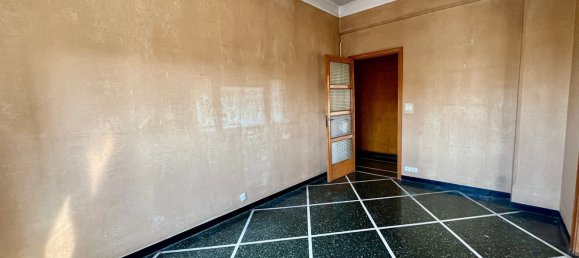 4-Zimmer Wohnung in Genoa, Italy, Nr. 259964 9