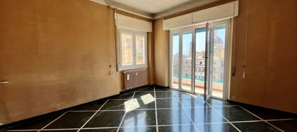 4-Zimmer Wohnung in Genoa, Italy, Nr. 259964 5