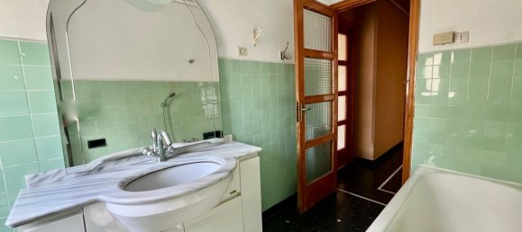 4-Zimmer Wohnung in Genoa, Italy, Nr. 259964 36