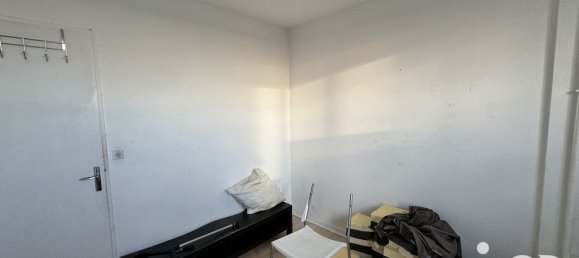 1 bedroom Apartment in Sin-le-Noble, France No. 220804 11