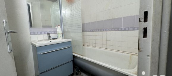 1 bedroom Apartment in Sin-le-Noble, France No. 220804 34