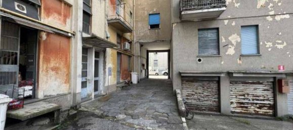 2 Schlafzimmer Wohnung in Legnano, Italy, Nr. 270213 4