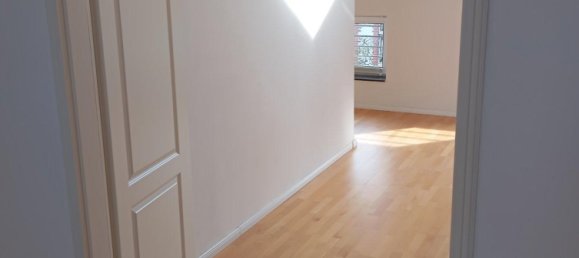 2غرفة منزل ذو طابقين في Dusseldorf, Germany رقم 293358 6