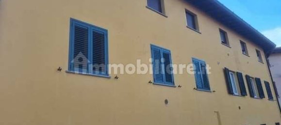 3 rooms Apartment in San Fermo della Battaglia, Italy No. 153597 2