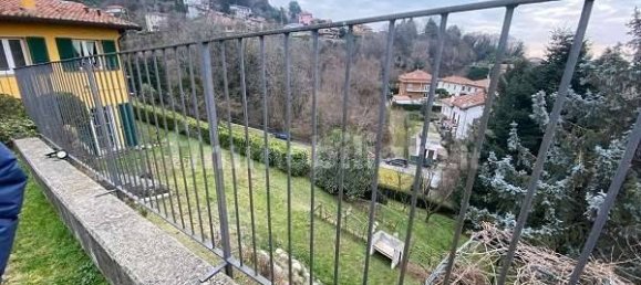 3 rooms Apartment in San Fermo della Battaglia, Italy No. 153597 15
