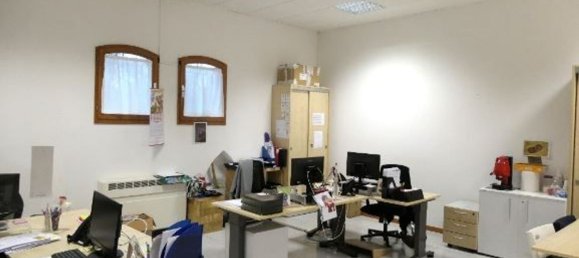 567m² Commercial property in Bologna, Italy No. 351284 7