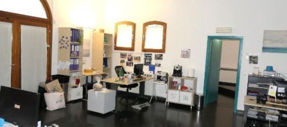 567m² Commercial property in Bologna, Italy No. 351284 6