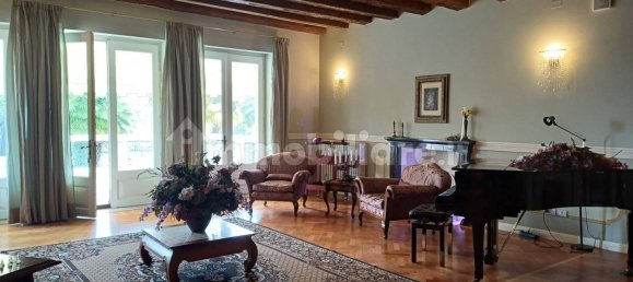 Villa de 4 dormitorios en Udine, Italy No. 60268 15