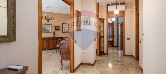 2 bedrooms Apartment in Milan, Italy No. 352698 11