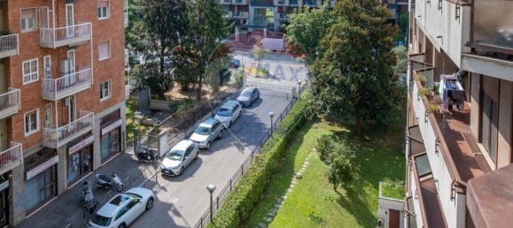 2 bedrooms Apartment in Milan, Italy No. 352698 7