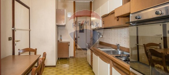 2 bedrooms Apartment in Milan, Italy No. 352698 9