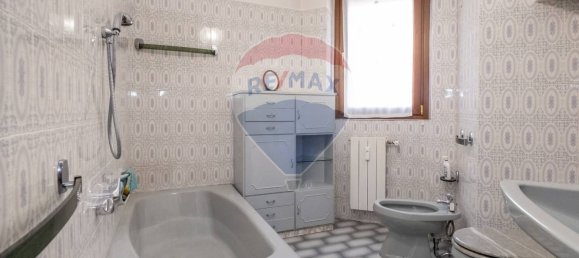 2 bedrooms Apartment in Milan, Italy No. 352698 18