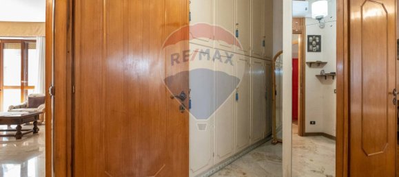 2 bedrooms Apartment in Milan, Italy No. 352698 17