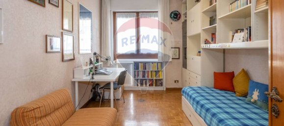 2 bedrooms Apartment in Milan, Italy No. 352698 14