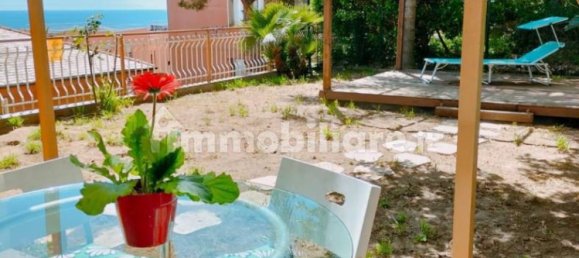 Квартира с 4 комнатами в Варацце, Италия № 219012 3