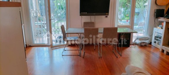 Квартира с 4 комнатами в Варацце, Италия № 219012 8