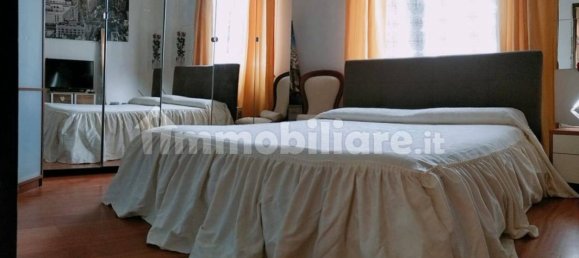 Квартира с 4 комнатами в Варацце, Италия № 219012 7