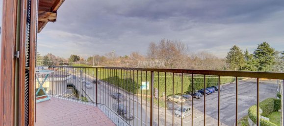 3 rooms Apartment in Somma Lombardo, Italy No. 25255 8