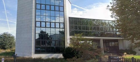 1608m² Building in Dalmine, Italy No. 259000 4