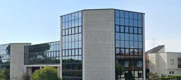 1608m² Building in Dalmine, Italy No. 259000 16