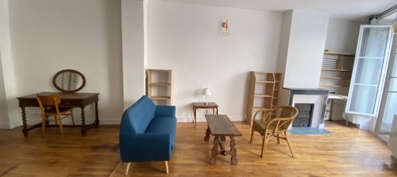 Studio in Paris, France No. 136913 2