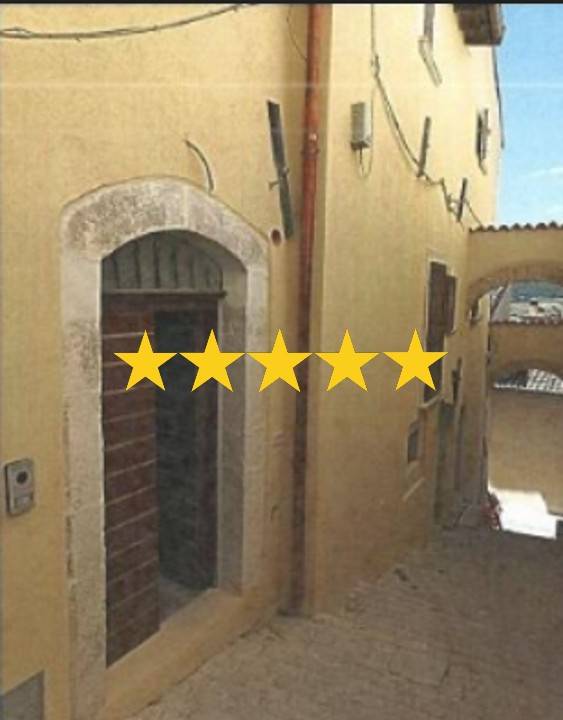 4 غرف نوم شقة في San Pio delle Camere, Italy رقم 348159