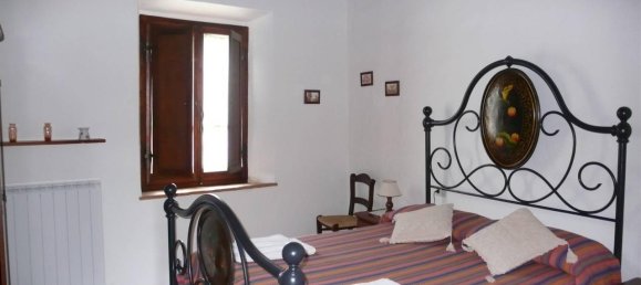 14 rooms House in Sarteano, Italy No. 173917 9