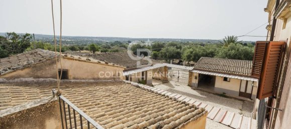 36 rooms Villa in Scicli, Italy No. 7402 7