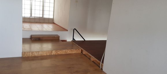 70m² Commercial property in Rubano, Italy No. 348222 8