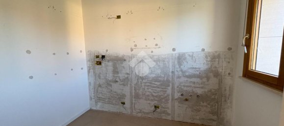 2 Schlafzimmer Wohnung in Bastia Umbra, Italy, Nr. 314450 9