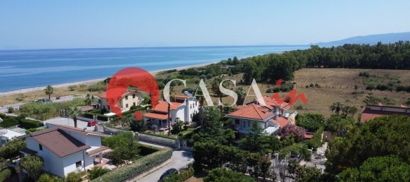 4 bedrooms House in Acquedolci, Italy No. 325640 11