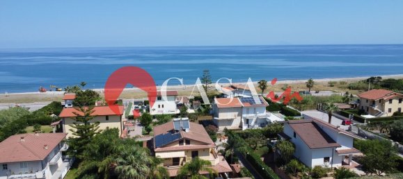 4 bedrooms House in Acquedolci, Italy No. 325640 7