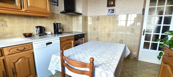 3 bedrooms Castles in Treteau, France No. 192314 3