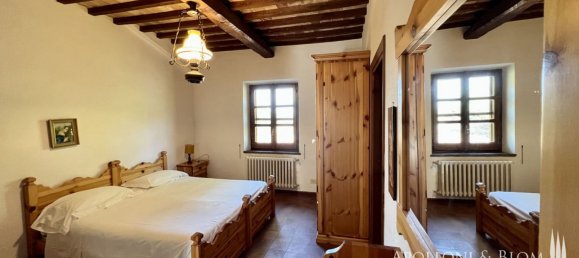 5 bedrooms Commercial property in Cetona, Italy No. 53652 11