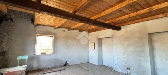 Casa de 3 divisões em Scagnello, Italy N.º 64048 3