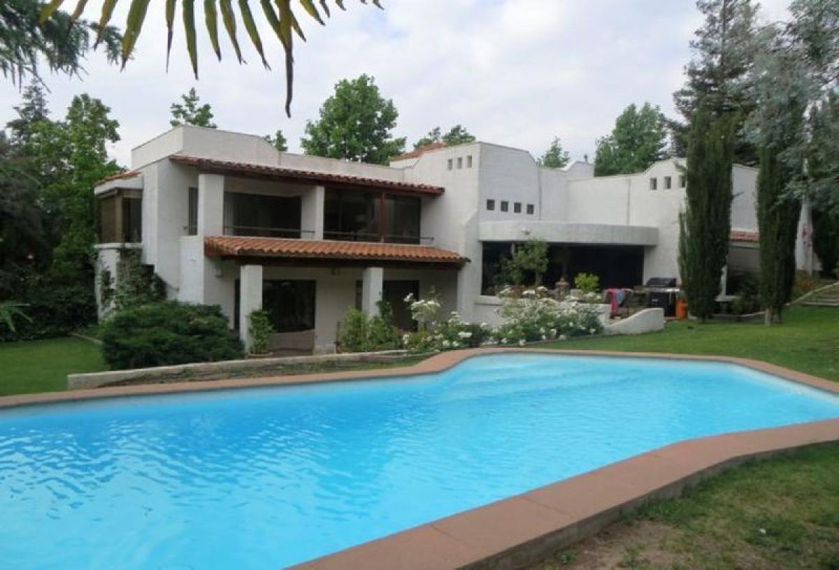 5 bedrooms House in Santiago, Chile No. 3054