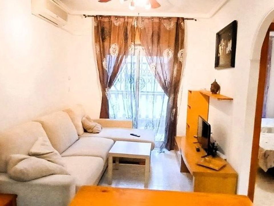 2 bedrooms Apartment in Torrevieja, Spain No. 281575