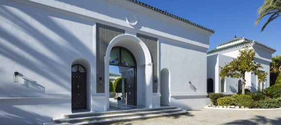 12 bedrooms Villa in Marbella, Spain No. 102133 5