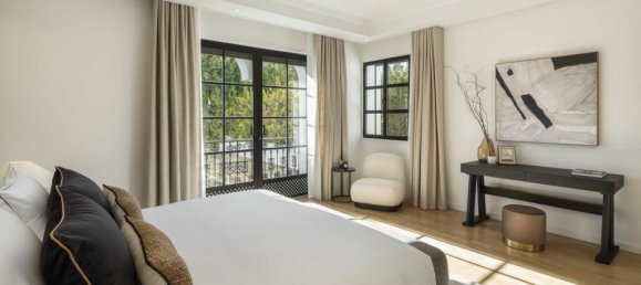 12 bedrooms Villa in Marbella, Spain No. 102133 25